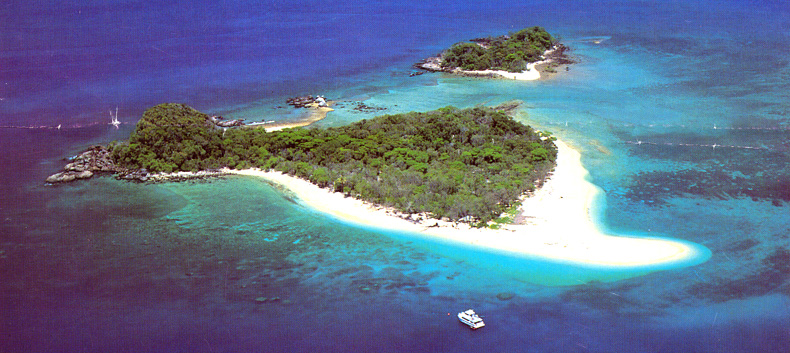 island2.JPG (195252 bytes)