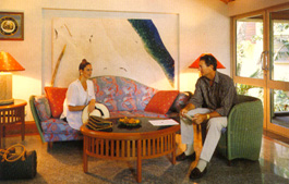 room.JPG (36239 bytes)