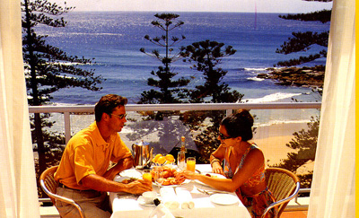 roomservice.JPG (87584 bytes)